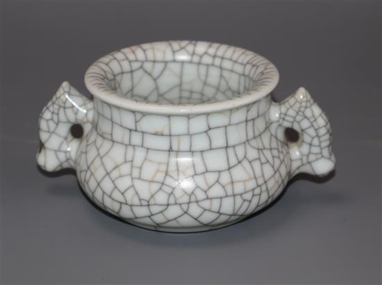 A Chinese crackleglaze censer